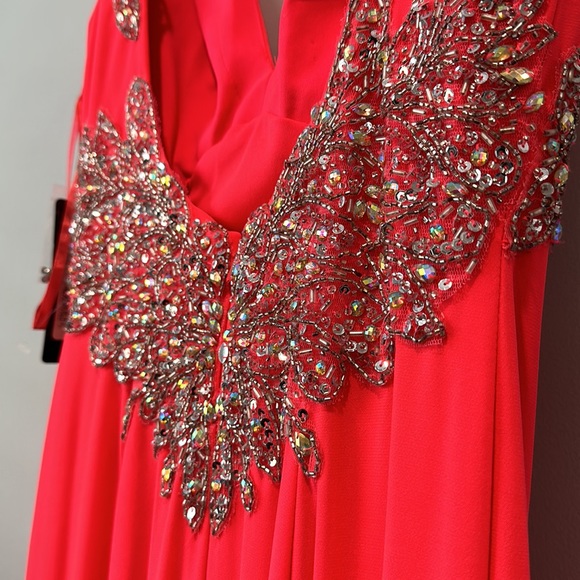NEW-Joanna Chen New York, gorgeous evening gown. Woman size 2, hot pinkish color - Picture 5 of 16